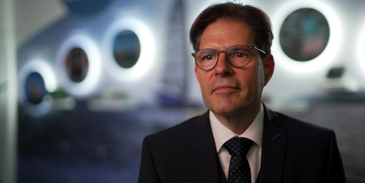 Portraitbild von Christof Miller, Personalleiter der BMK GmbH